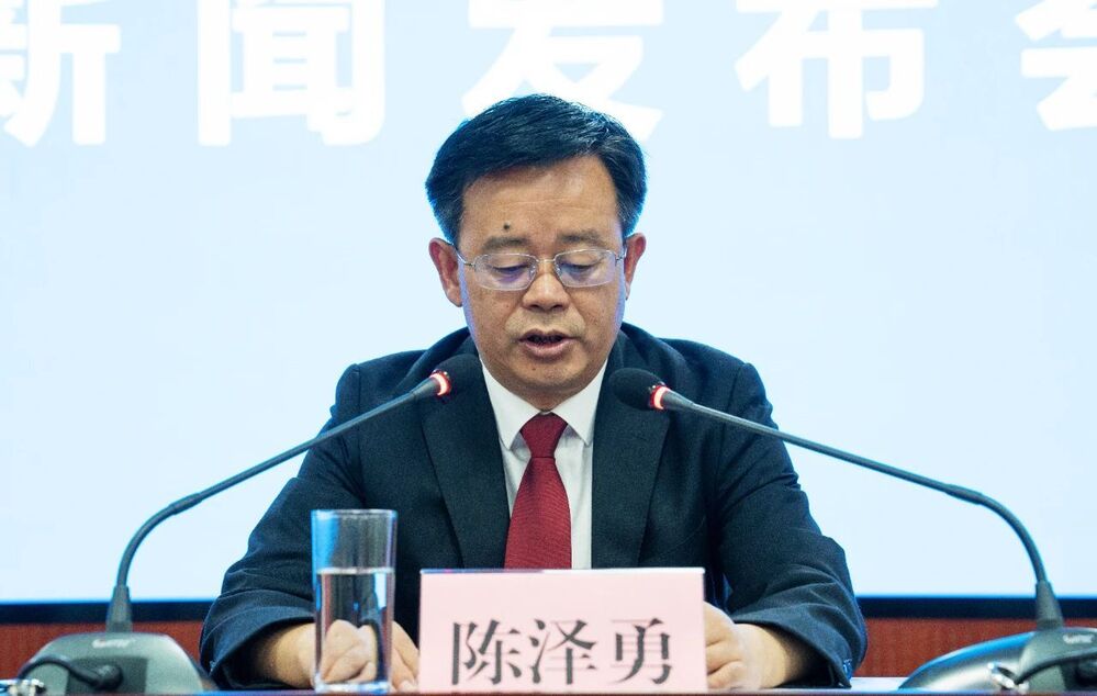 商州新闻网>今日商州>时政经济>陈泽勇表示,今年以来,商州区深入贯彻