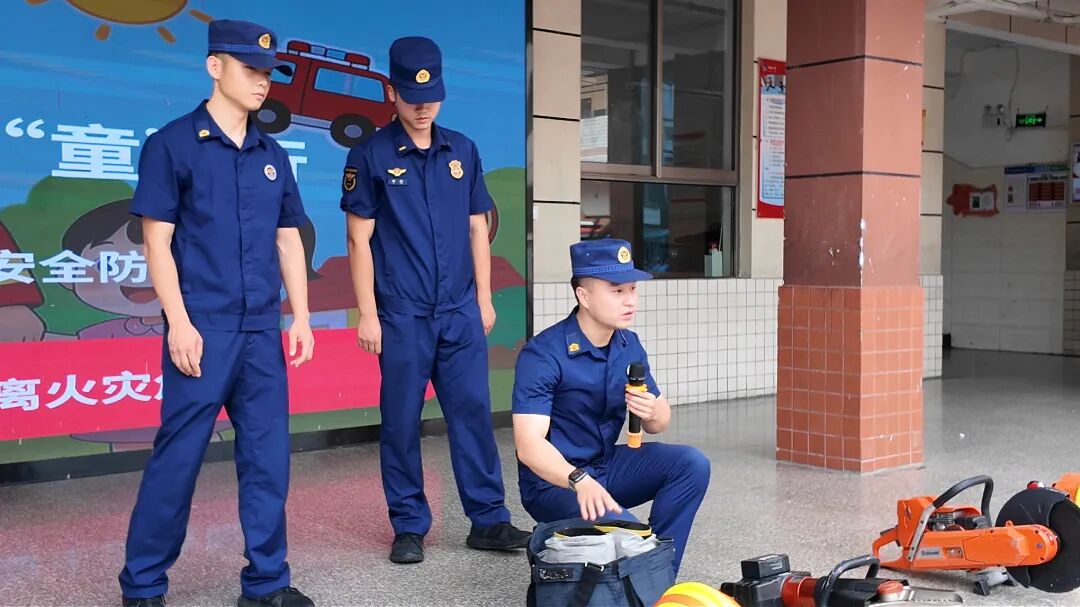 5.26消防科普进校园照片2.jpg