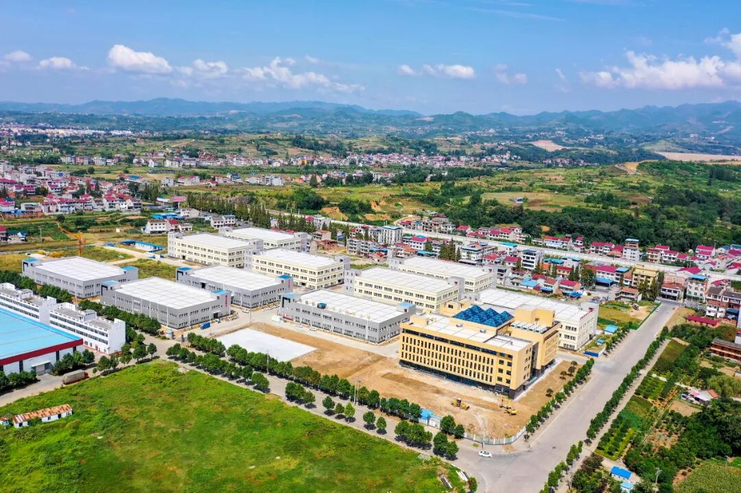 00五里工业园区社区工厂总部.JPG